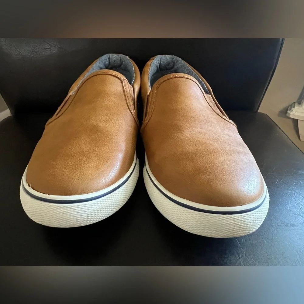 Cat & Jack Tan Slip-On Kids Dress Shoes Size 4